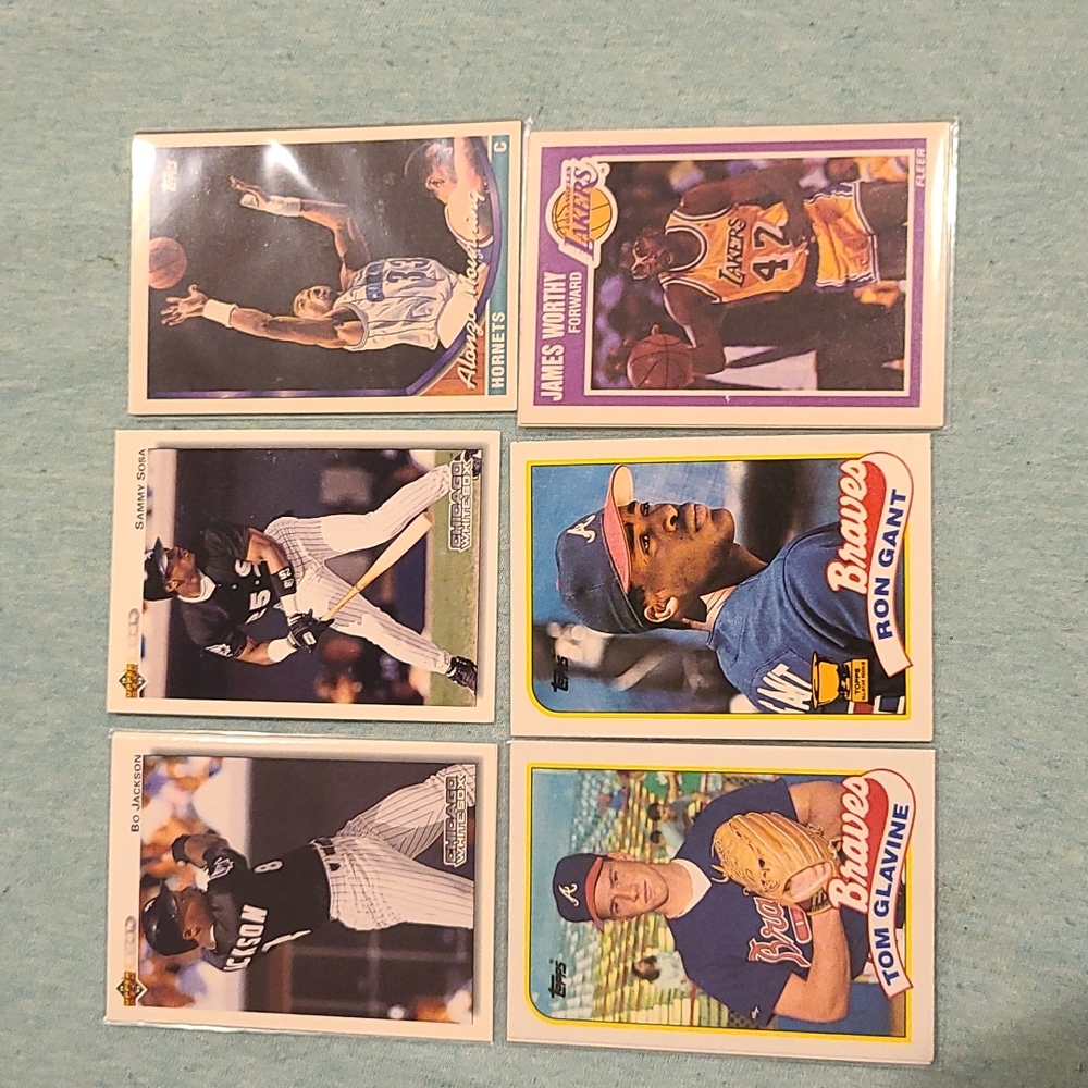 Card Bundle includes a couple nice Rookies gem mint as always